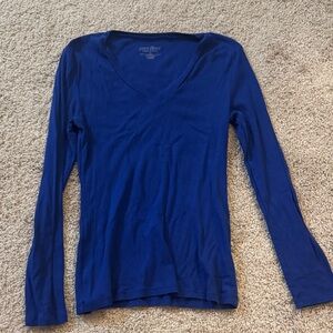 Long sleeve v-neck